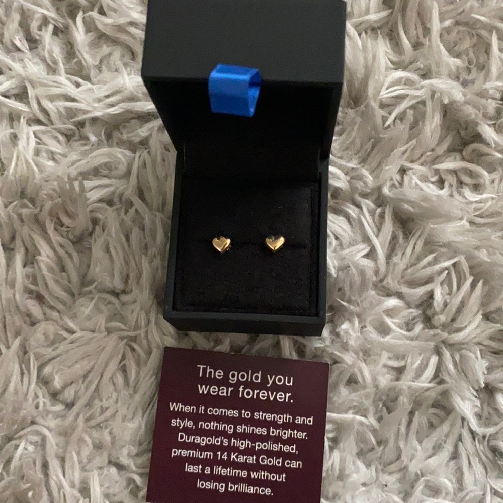Gold heart earrings